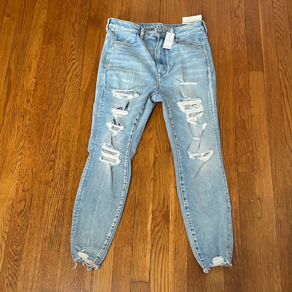 American Eagle Higest Rise Distressed Jeans Size 12 Short NWT